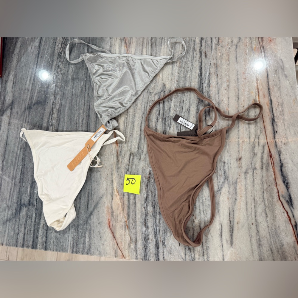 NWT SKIMS 3 piece 3X Panties Bundle. See photos for details. LOT 50